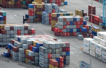 Global goods trade starts 2025 strong with imports surge in Q1